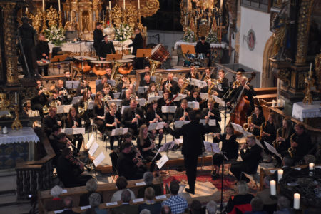 LuNo Winds beim Eröffnungskonzert vom Musiksommer St. Leonhard in der beeindruckenden Kulisse der Leonhards Kirche